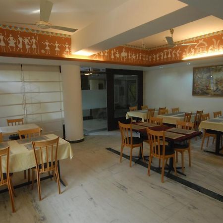 The Komfort Inn Chandīgarh Buitenkant foto