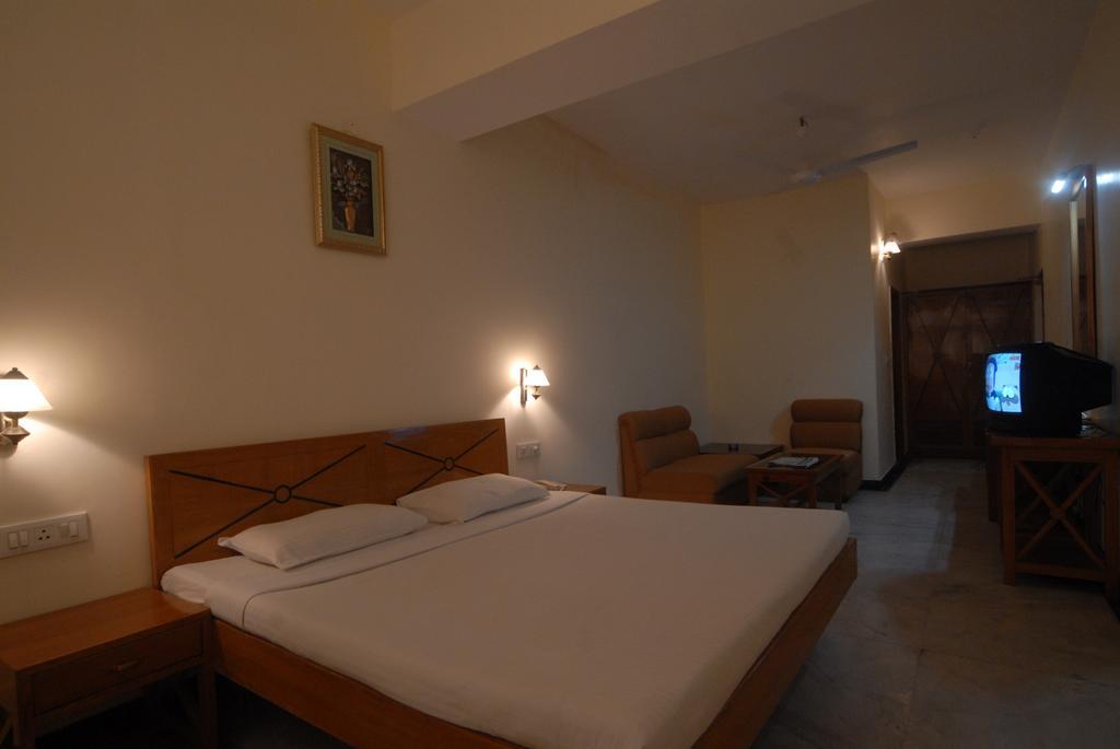 The Komfort Inn Chandīgarh Kamer foto